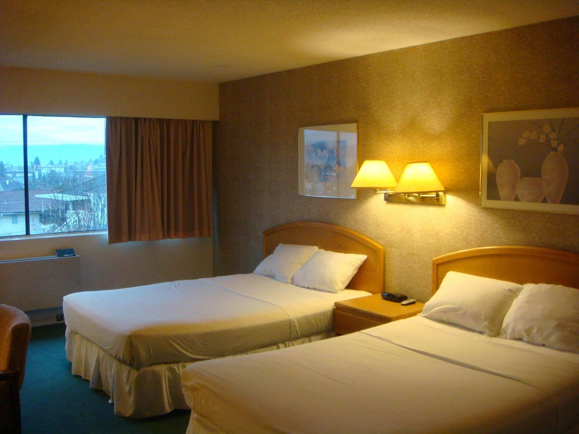 Cassandra Hotel Ванкувер Экстерьер фото